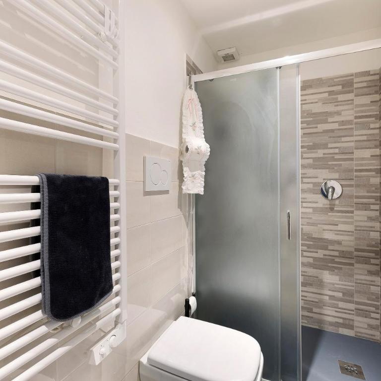 Smart Home Loano - Appartamento con doccia - 16
