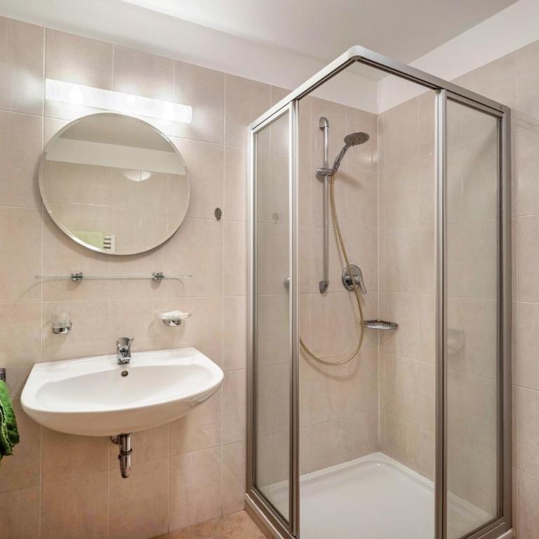 Residence Linderhof - Apartamento de 1 dormitorio con jardín - 12