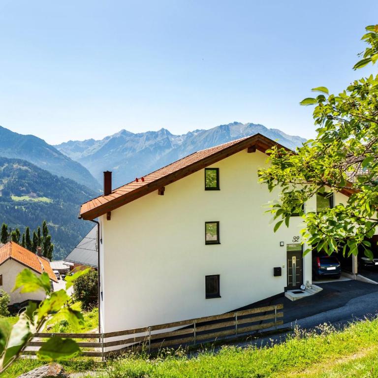 Manu's Bergblick - Deluxe-Apartment mit 2 Schlafzimmern und Gartenblick - 1
