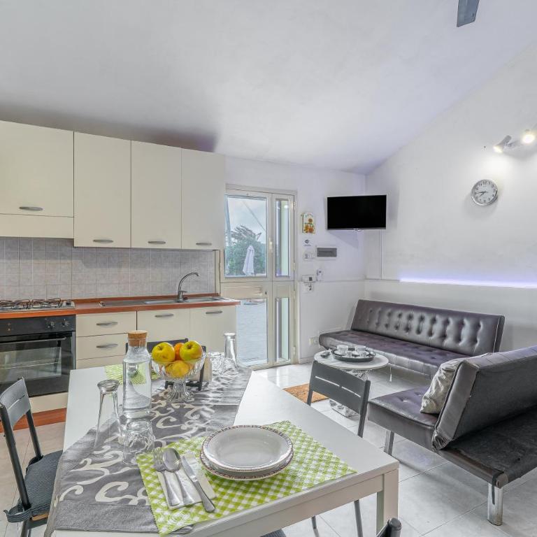 Villa Gardenia fronte mare - Two-Bedroom Deluxe Apartment with Ocean View - 11