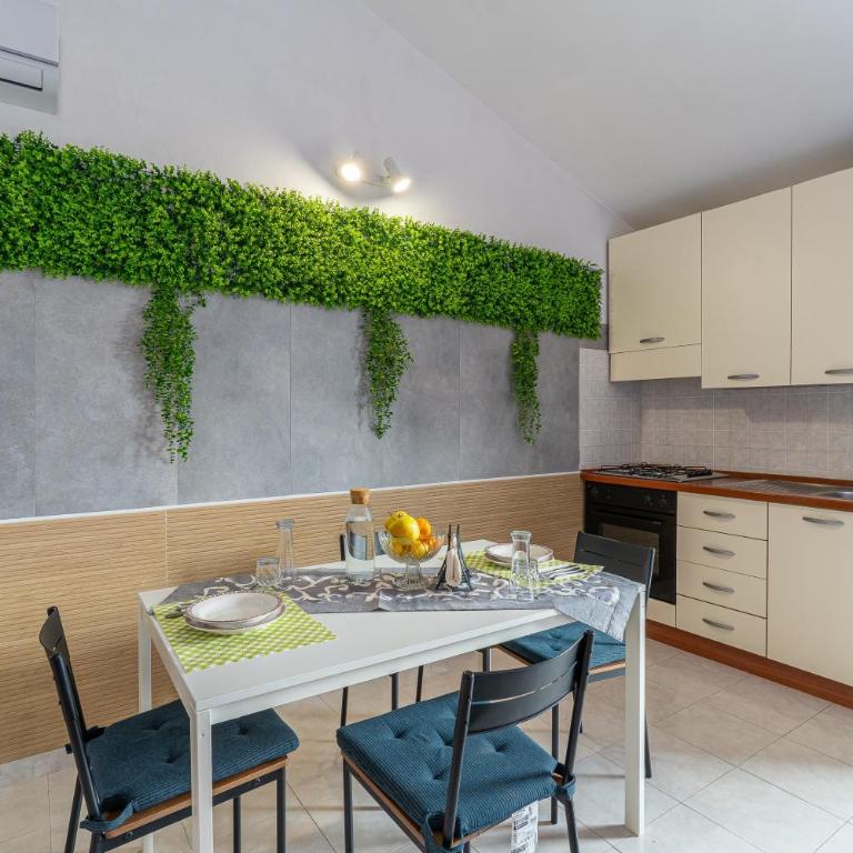Villa Gardenia fronte mare - Two-Bedroom Deluxe Apartment with Ocean View - 9