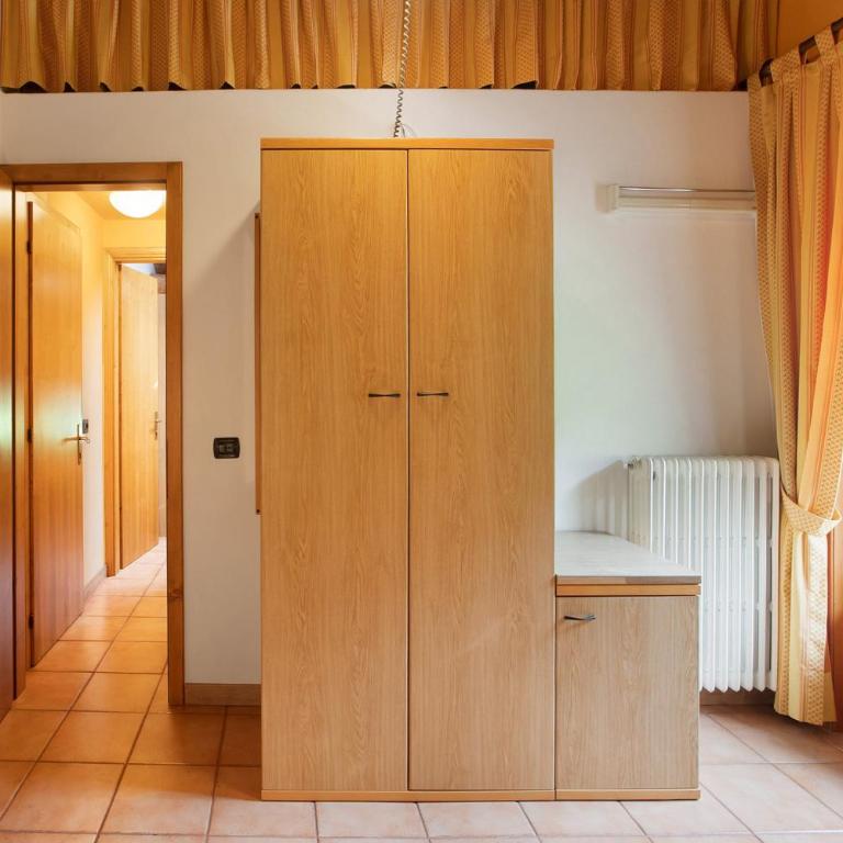 Bait dal Cucù App Canton - Appartamento Deluxe con 2 Camere da Letto e Vista Giardino - 11
