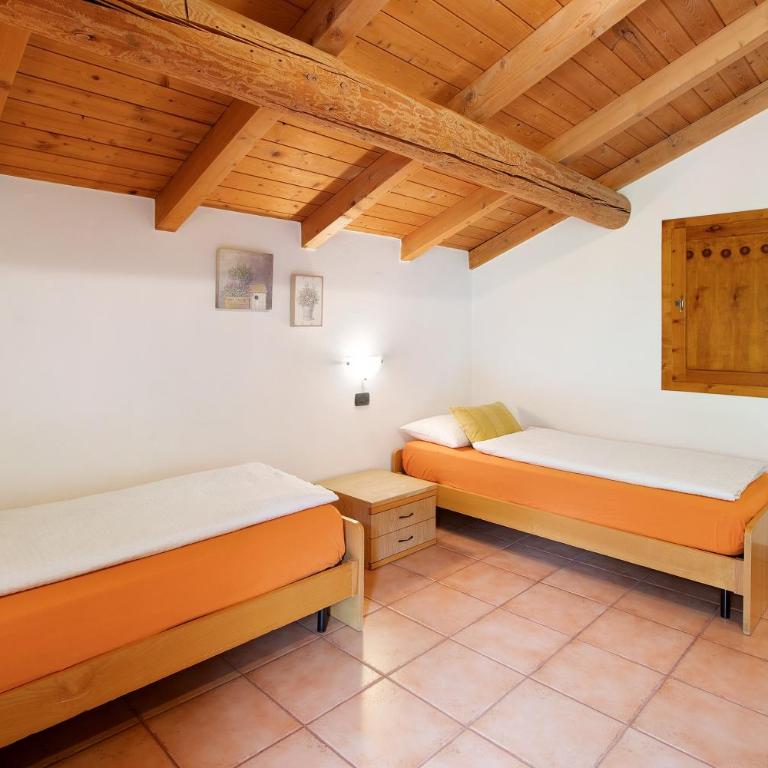 Bait dal Cucù App Canton - Appartamento Deluxe con 2 Camere da Letto e Vista Giardino - 13