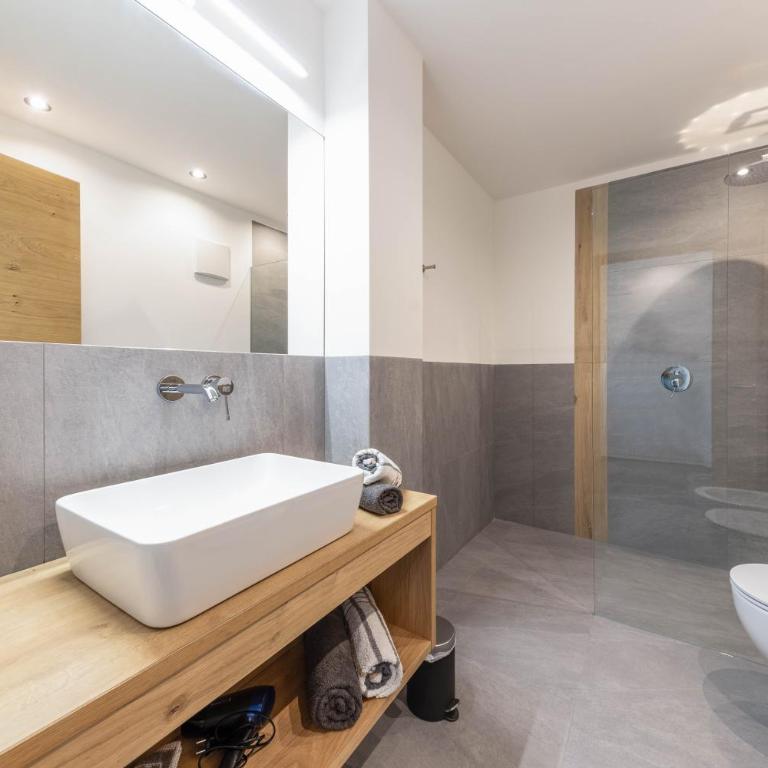Thalerhof Naturae Montes Ritten - Deluxe-Apartment mit 2 Schlafzimmern und Gartenblick - 17