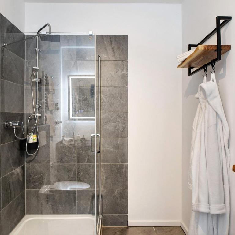 Cryo Ix Ferienwohnung - Superior Apartment mit Stadtblick - 16