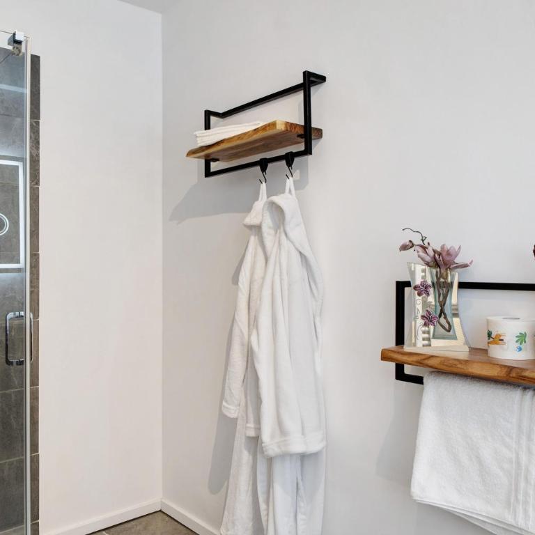 Cryo Ix Ferienwohnung - Superior Apartment mit Stadtblick - 17