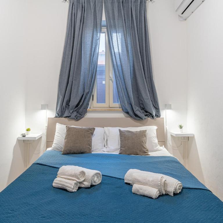 Villa Gardenia fronte mare - Three-Bedroom Apartment with Water View - 9