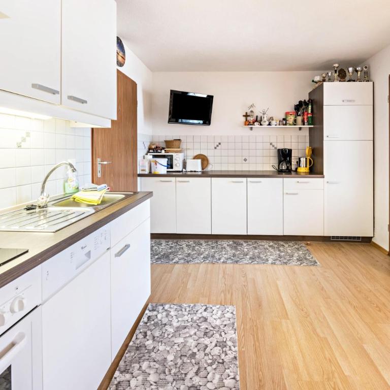 Ferienwohnung Zillertalblick - Deluxe-Apartment mit 2 Schlafzimmern und Gartenblick - 24
