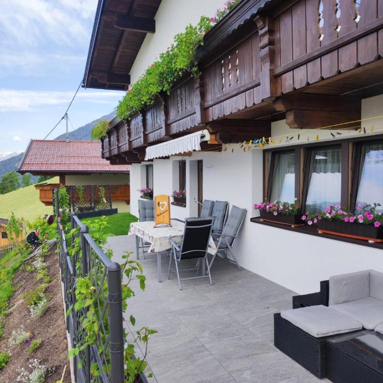 Ferienwohnung Zillertalblick - Deluxe-Apartment mit 2 Schlafzimmern und Gartenblick - 33