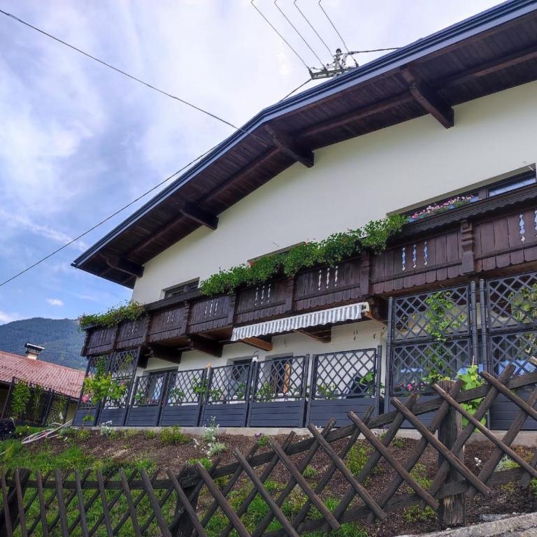 Ferienwohnung Zillertalblick - Deluxe-Apartment mit 2 Schlafzimmern und Gartenblick - 2