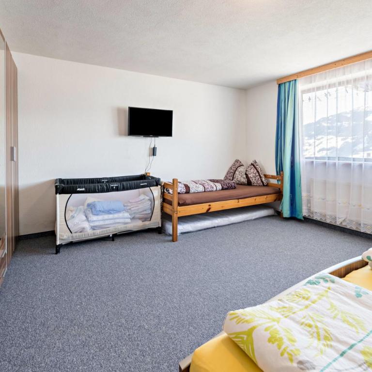 Ferienwohnung Zillertalblick - Deluxe-Apartment mit 2 Schlafzimmern und Gartenblick - 18