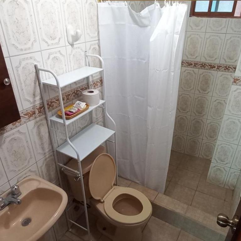 Hospedaje Dante - Four-Bedroom House - 6
