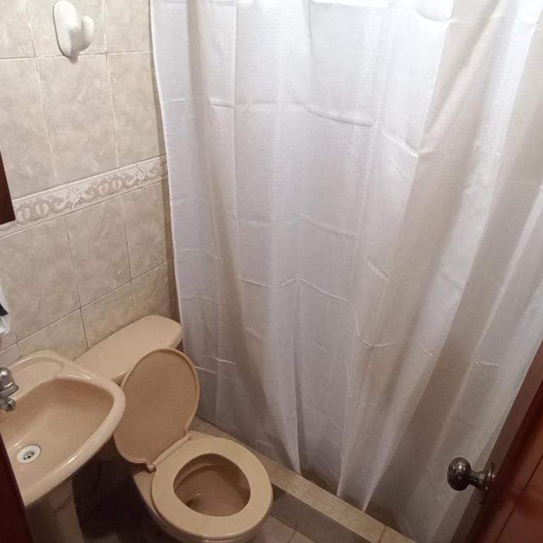 Hospedaje Dante - Four-Bedroom House - 7