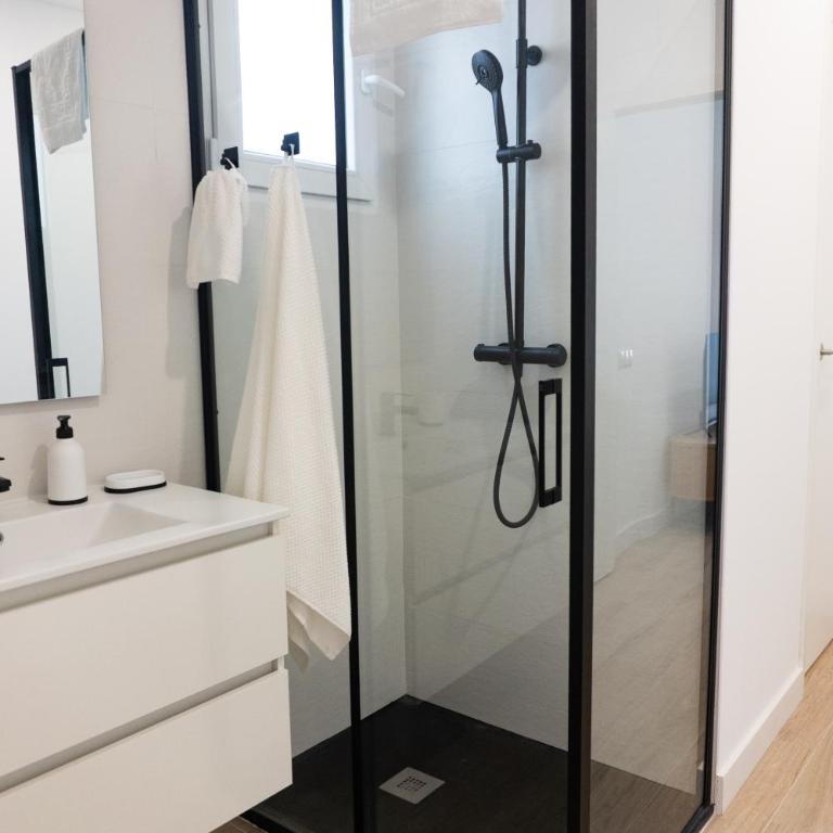 Castle Hill Apartments Alicante - One-Bedroom Apartment - 12