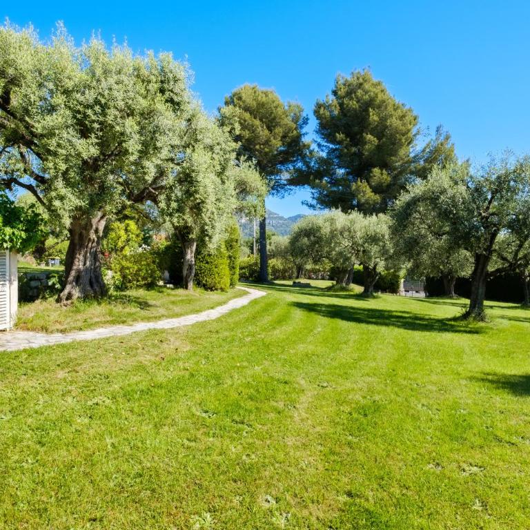 Magnifique Appartement - Mas Serens - Appartement 1 Chambre - Vue sur Jardin - 30