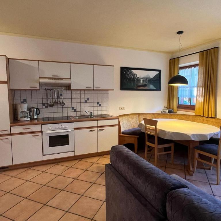 Bruneggerhof Weissenbach - Deluxe-Apartment mit 2 Schlafzimmern und Gartenblick - 3