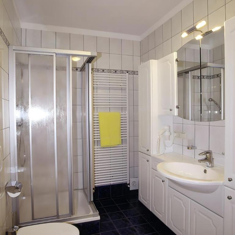 Bruneggerhof Weissenbach - Deluxe-Apartment mit 2 Schlafzimmern und Gartenblick - 5