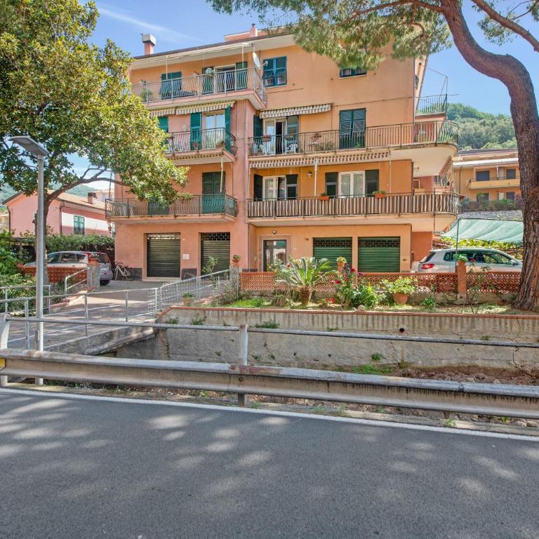 Un'oasi al Mare - Appartamento Deluxe con 2 Camere da Letto e Vista Giardino - 23