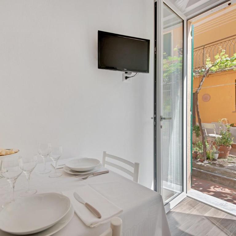 Un'oasi al Mare - Appartamento Deluxe con 2 Camere da Letto e Vista Giardino - 5