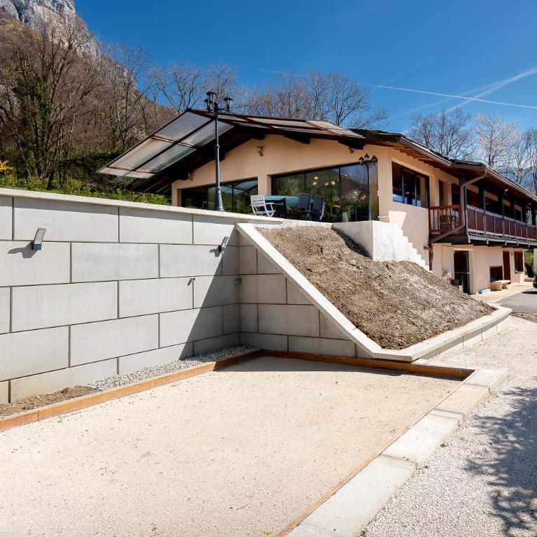 Maison avec Piscine, Spa et Jacuzzi - Maison de Vacances - 32