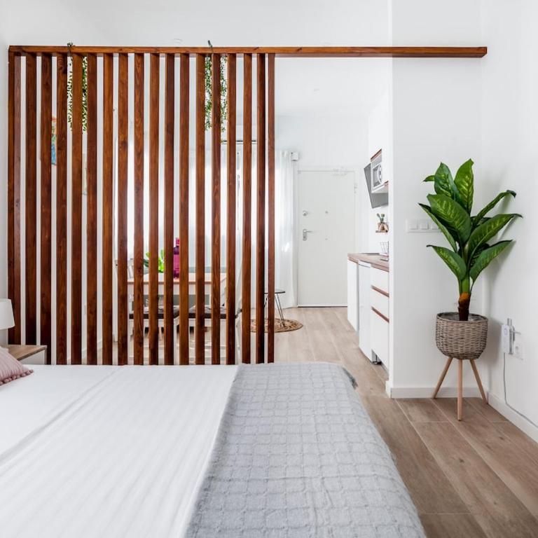 Cozy & new studio apartment next to Turia Gardens - One-Bedroom Apartment - 1