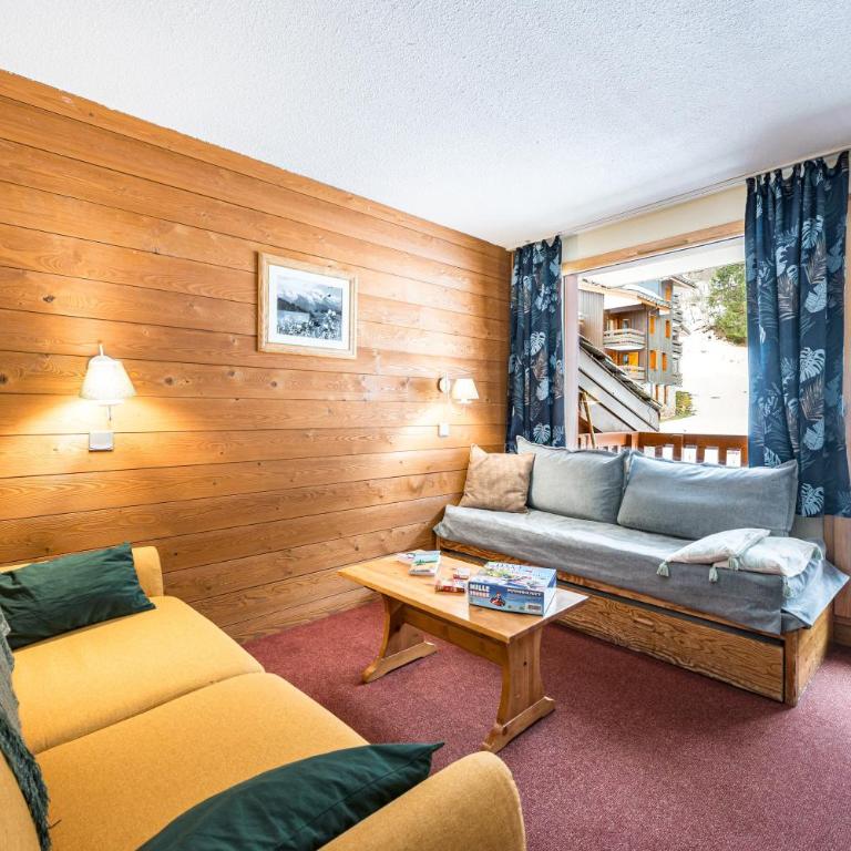 Valmorel - Superior One-Bedroom Apartment with Balcony - 2