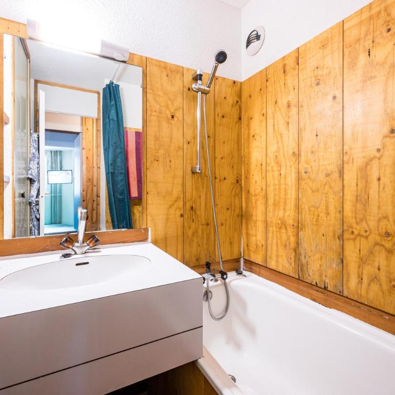 Valmorel - Superior One-Bedroom Apartment with Balcony - 15