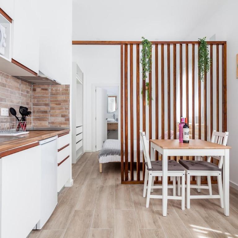 Cozy & new studio apartment next to Turia Gardens - One-Bedroom Apartment - 4