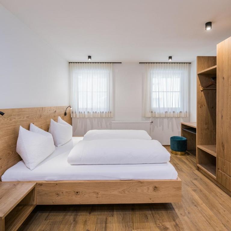 Kuenz Dolomites App 5 - Deluxe-Apartment mit 2 Schlafzimmern und Gartenblick - 5