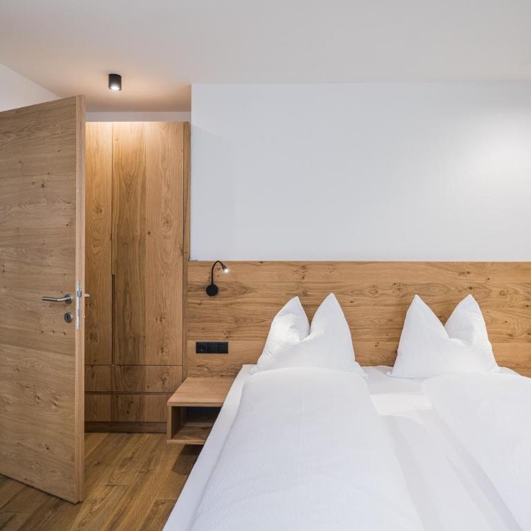 Kuenz Dolomites App 5 - Deluxe-Apartment mit 2 Schlafzimmern und Gartenblick - 4
