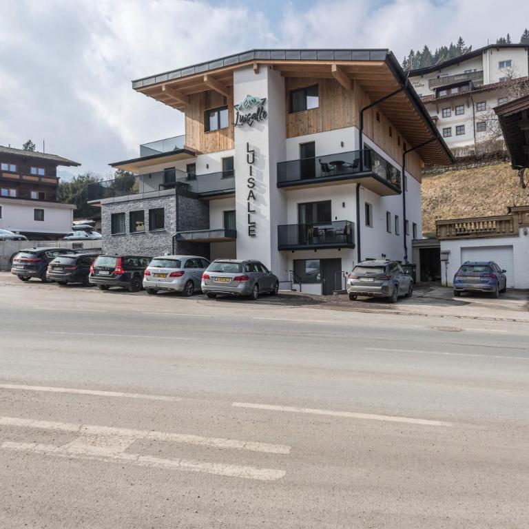 Luisalle Top 5 - Deluxe Apartment mit Balkon und 2 Schlafzimmern - 22