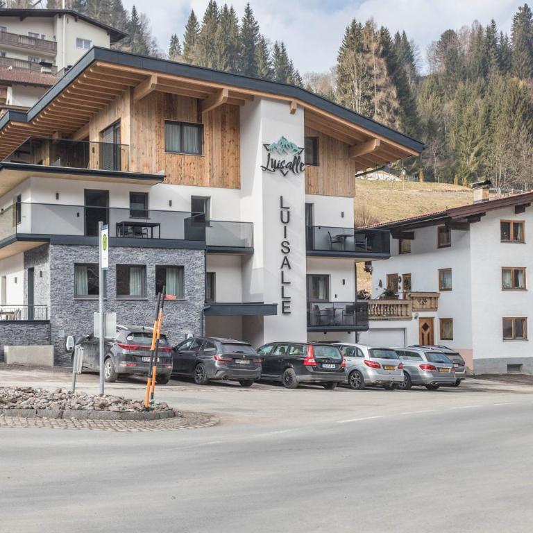 Luisalle Top 5 - Deluxe Apartment mit Balkon und 2 Schlafzimmern - 21