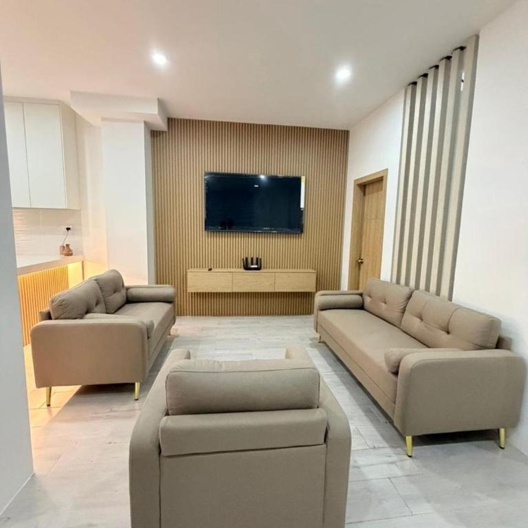 Vive Manta como nunca antes! - Three-Bedroom House - 1