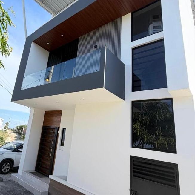 Vive Manta como nunca antes! - Three-Bedroom House - 14