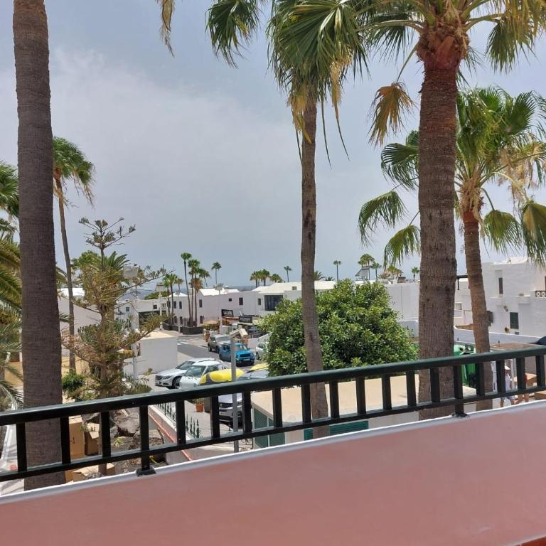 Apartamento Sol y Playa - Two-Bedroom Deluxe Apartment with Ocean View - 32