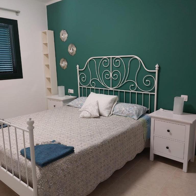 Apartamento Sol y Playa - Two-Bedroom Deluxe Apartment with Ocean View - 29