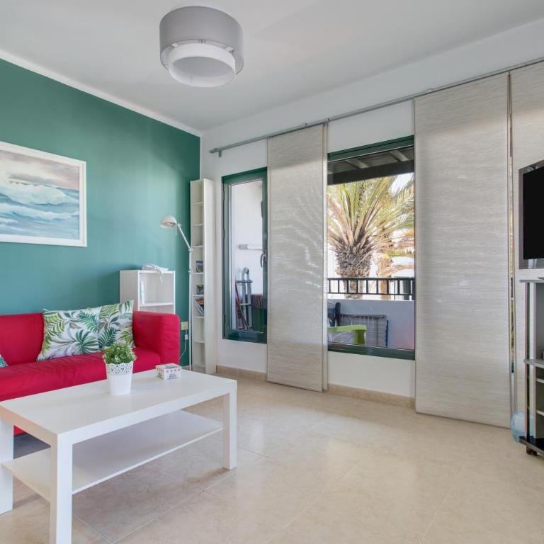 Apartamento Sol y Playa - Two-Bedroom Deluxe Apartment with Ocean View - 4