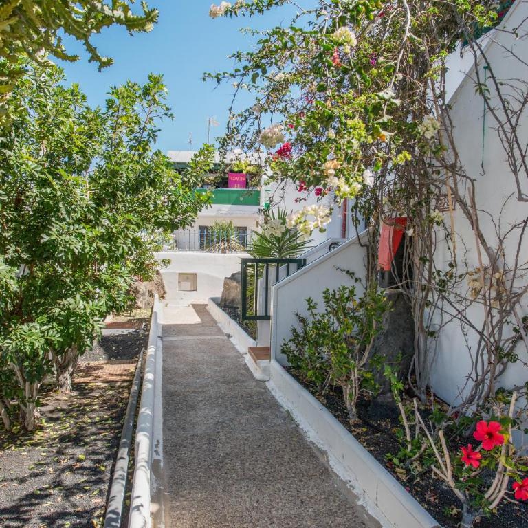 Apartamento Sol y Playa - Two-Bedroom Deluxe Apartment with Ocean View - 21