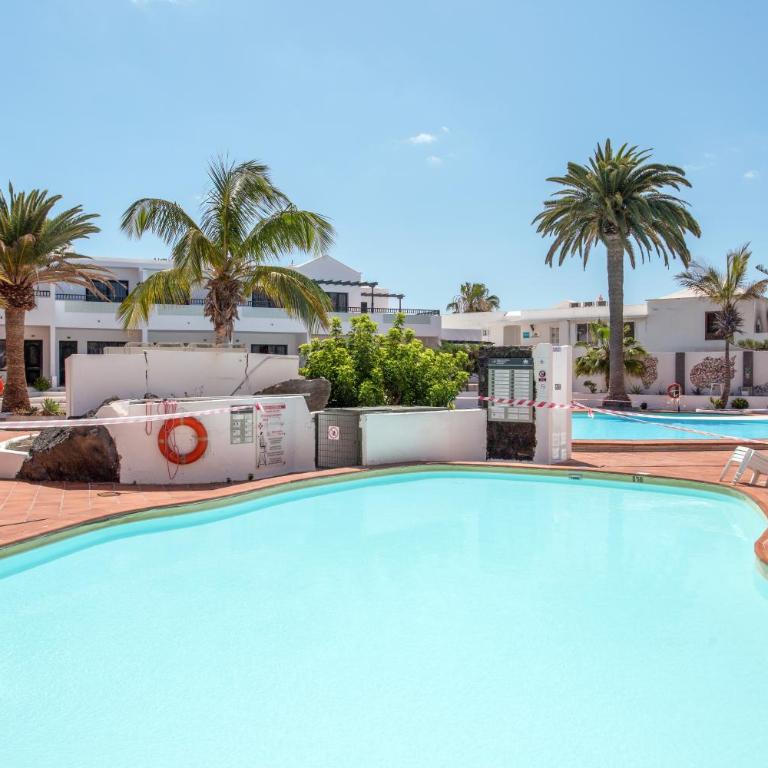 Apartamento Sol y Playa - Two-Bedroom Deluxe Apartment with Ocean View - 19