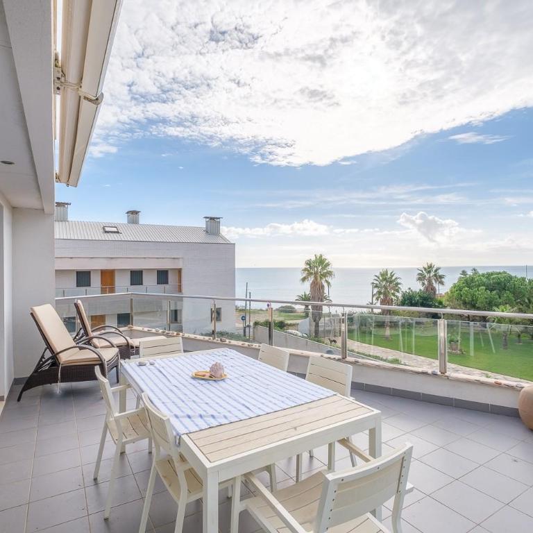 Ático-dúplex geniales vistas al mar - Two-Bedroom Deluxe Apartment with Ocean View - 3