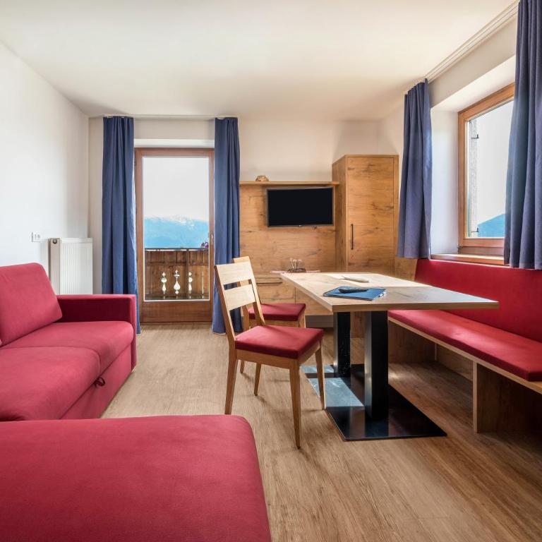 Residence Condor Apt Rosengarten - Appartamento Deluxe con 2 Camere da Letto e Vista Giardino - 1