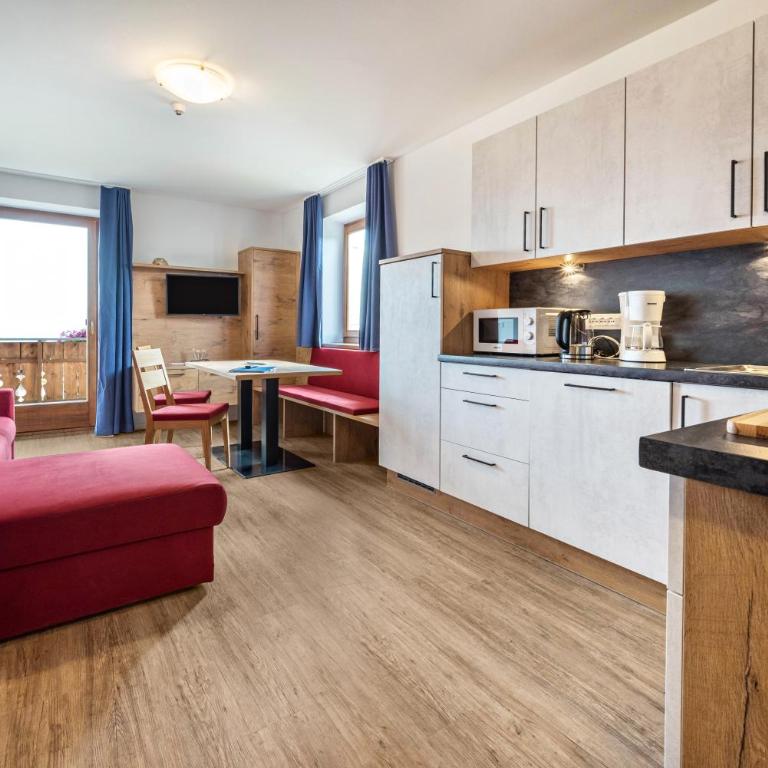 Residence Condor Apt Rosengarten - Appartamento Deluxe con 2 Camere da Letto e Vista Giardino - 2