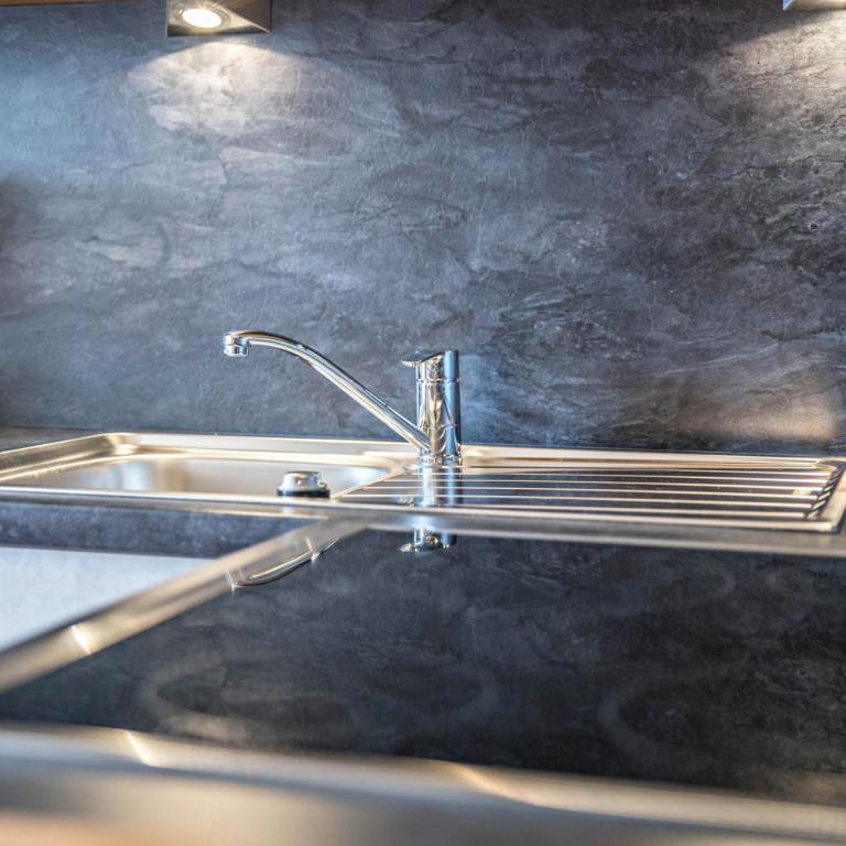 Residence Condor Apt Rosengarten - Appartamento Deluxe con 2 Camere da Letto e Vista Giardino - 9