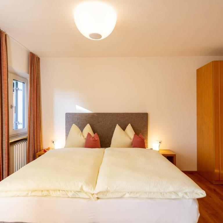 Haus Lohengrin Ferienwohnung 1 - Superior One-Bedroom Apartment with Balcony - 12