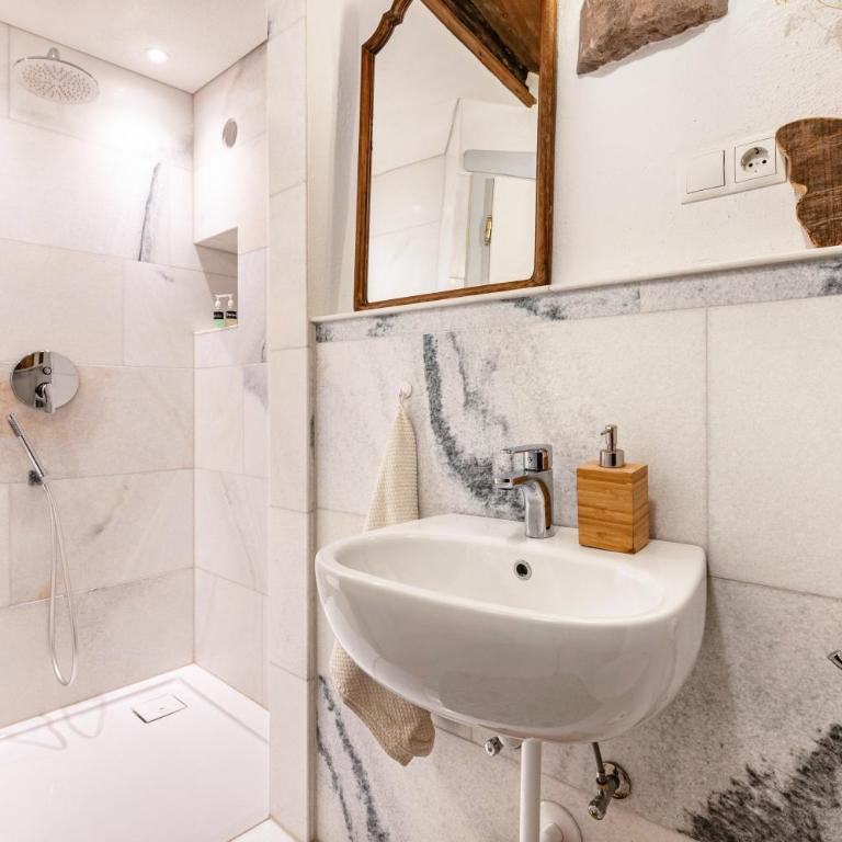 Historisches Apartment Duregghof - Appartamento Superior con 1 Camera da Letto e Balcone - 13