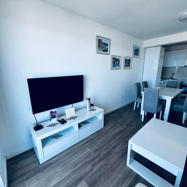 K-Club Marine Soul - Two-Bedroom Apartment with Balcony and Sea View - 20