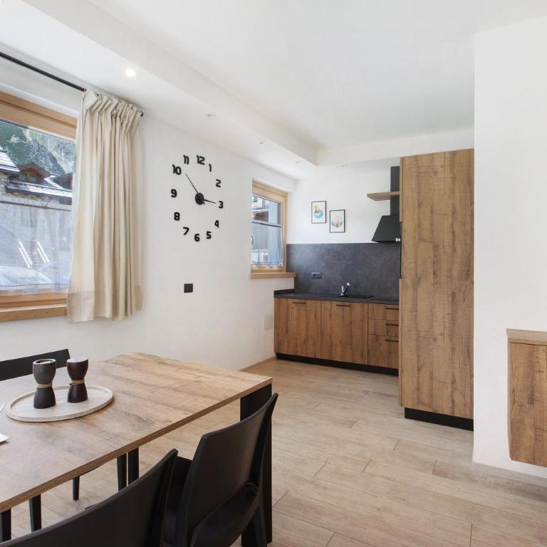 Chalet Snowlake Appartamento Neve - Appartamento Deluxe con 2 Camere da Letto e Vista Giardino - 10