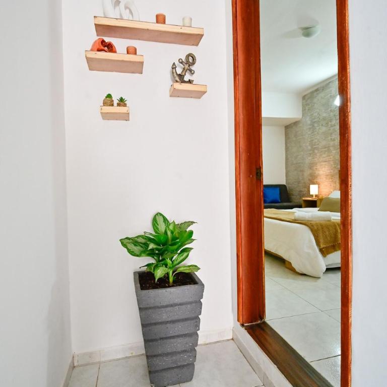Casa con piscina y terraza privada a pasos de la playa - Three-Bedroom Home - 37