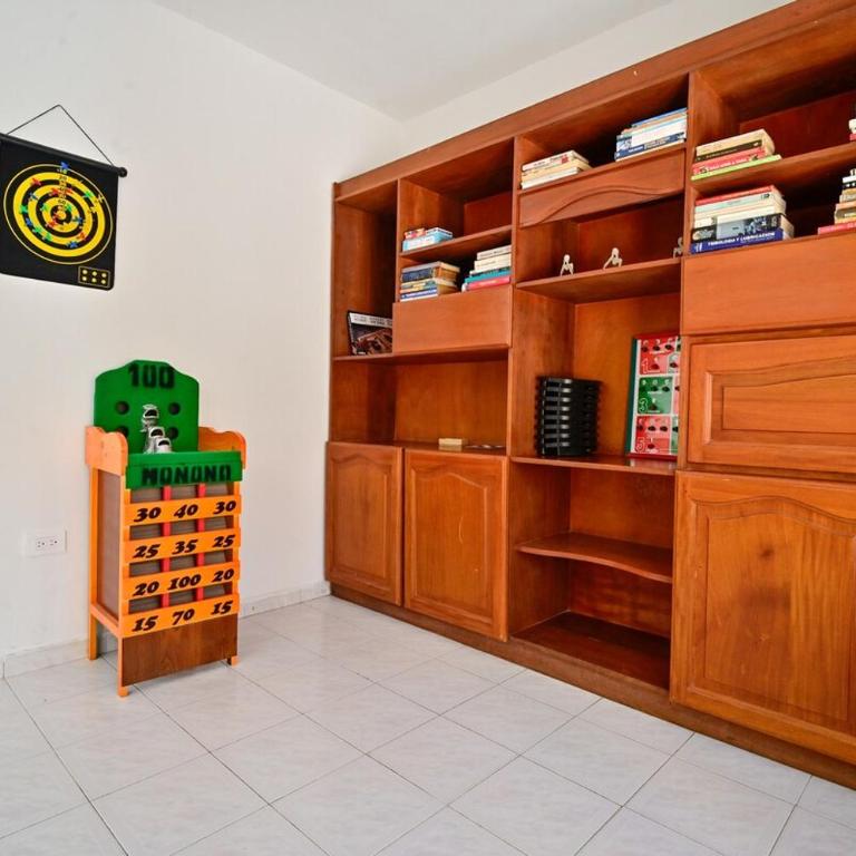 Casa con piscina y terraza privada a pasos de la playa - Three-Bedroom Home - 49