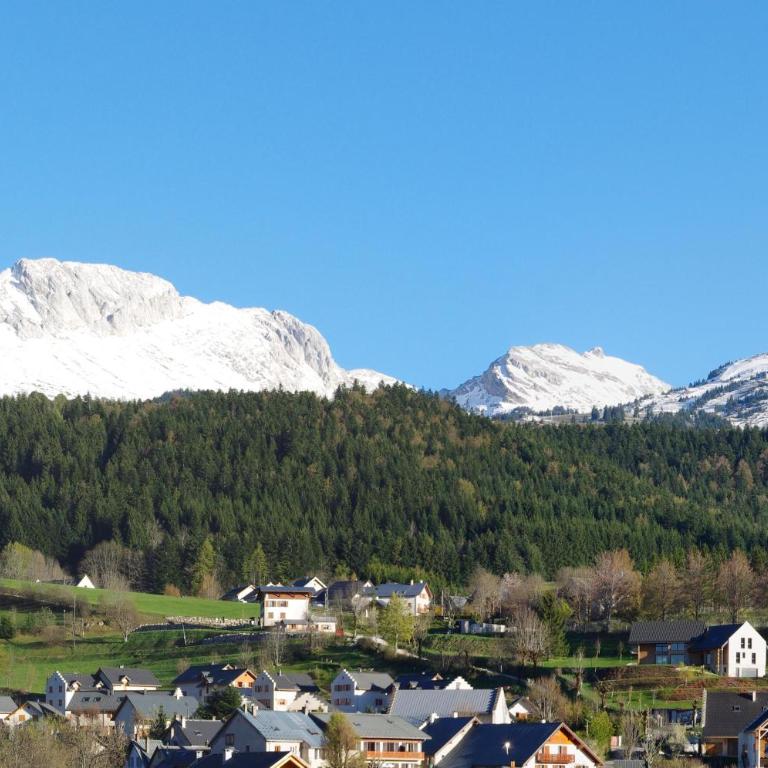 La Croix Du Sud - Two-Bedroom Deluxe Apartment with Garden View - 22